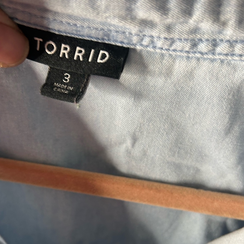 Torrid Button Up 3X - Picture 3 of 4